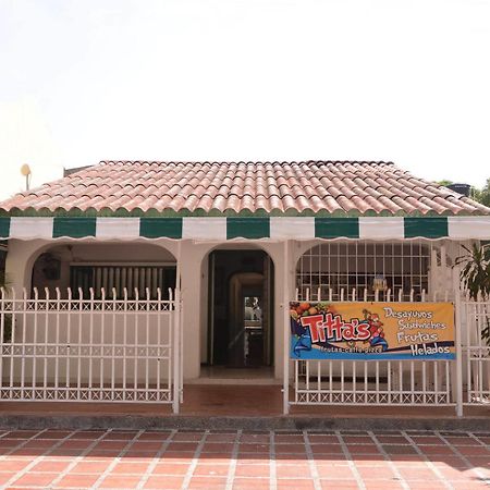 Hotel Vargas Airport Cartagena Ngoại thất bức ảnh