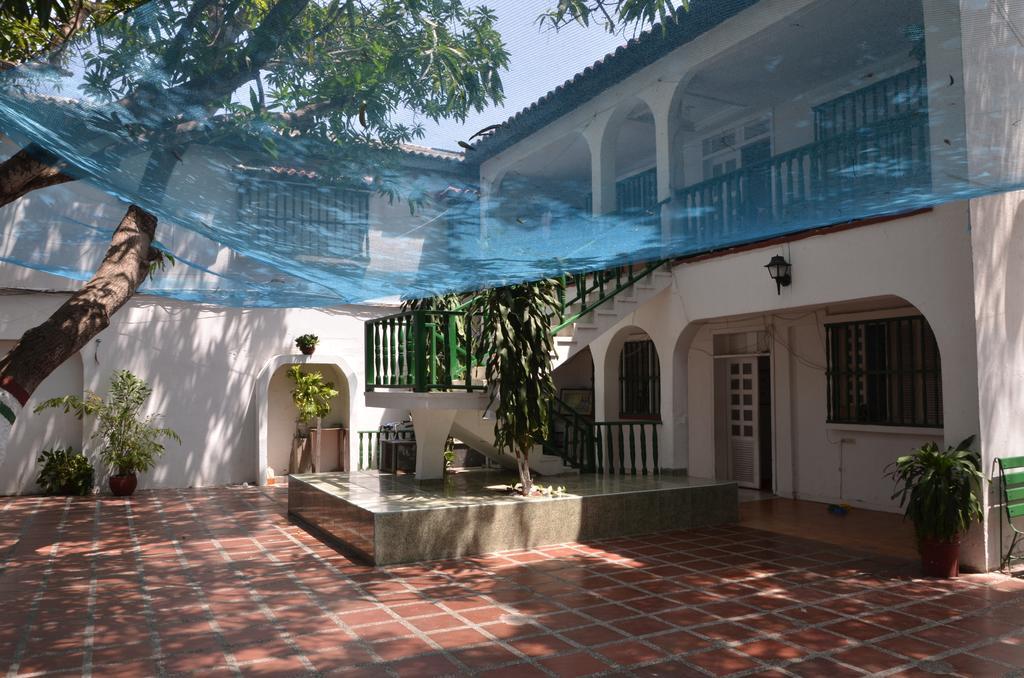 Hotel Vargas Airport Cartagena Ngoại thất bức ảnh