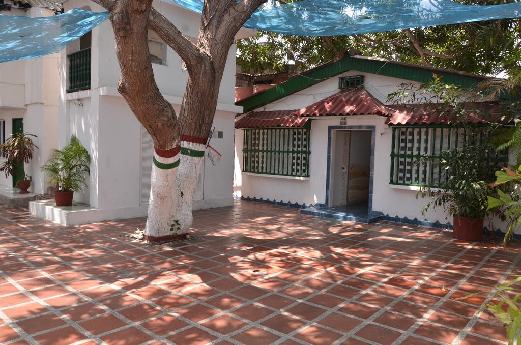Hotel Vargas Airport Cartagena Ngoại thất bức ảnh