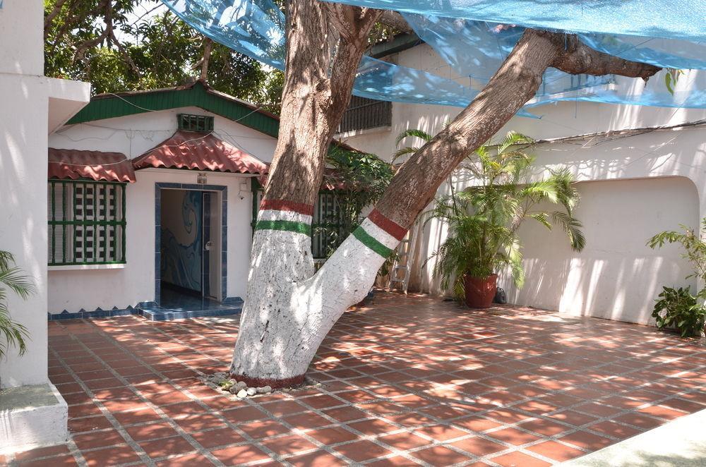 Hotel Vargas Airport Cartagena Ngoại thất bức ảnh