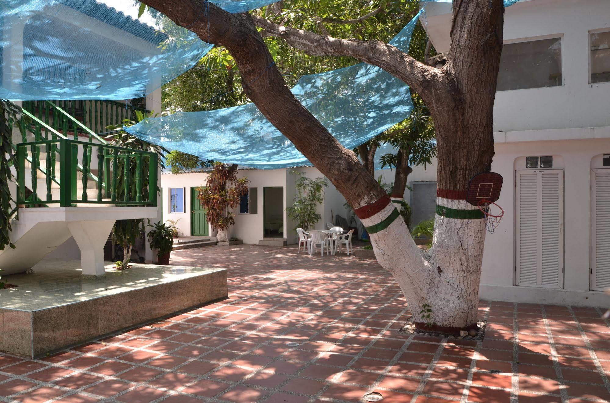 Hotel Vargas Airport Cartagena Ngoại thất bức ảnh