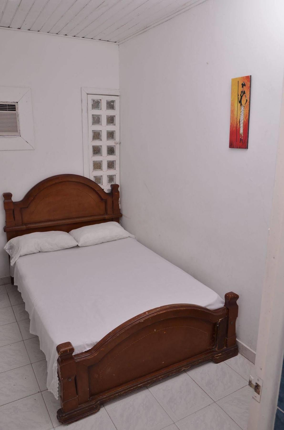 Hotel Vargas Airport Cartagena Ngoại thất bức ảnh
