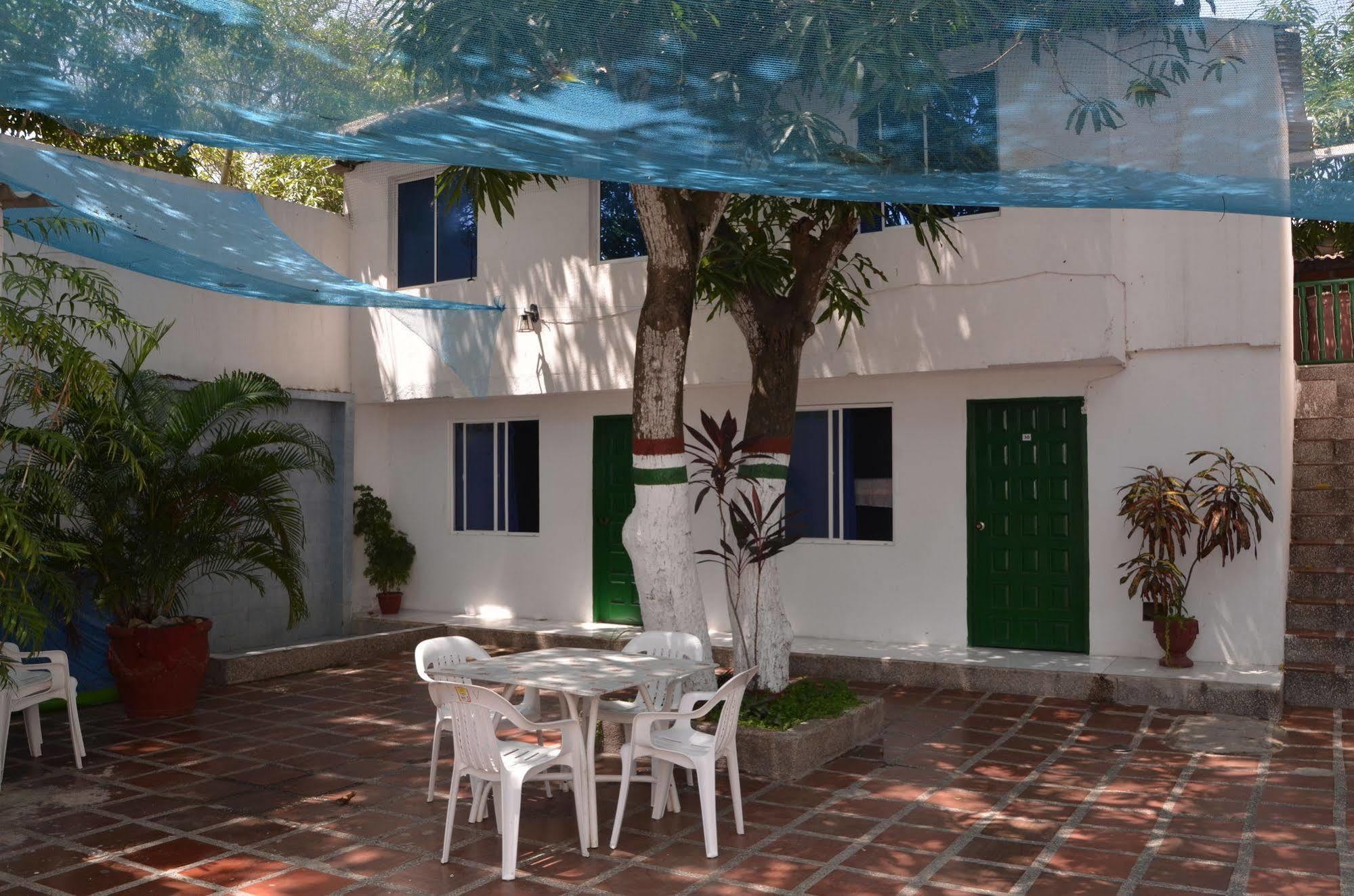 Hotel Vargas Airport Cartagena Ngoại thất bức ảnh